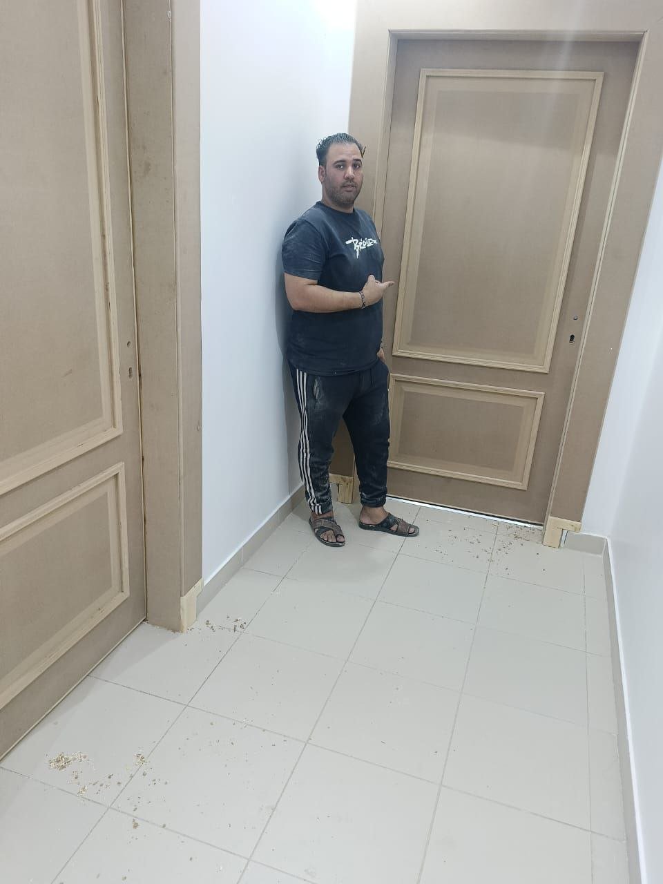 أعمال الأبواب والديكورات - صورة 26